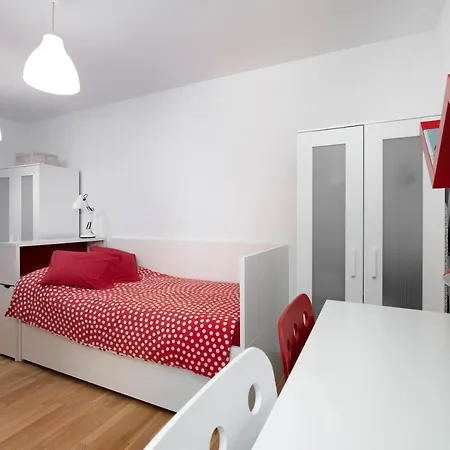 Apartamento En Sabinanigo Con Amplia Y Soleada Terraza Exterior photo