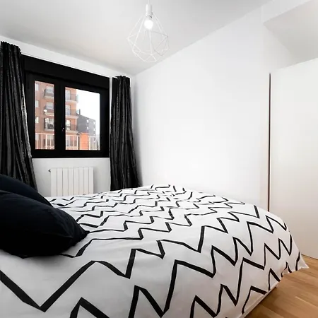 Apartamento En Sabinanigo Con Amplia Y Soleada Terraza Exterior photo