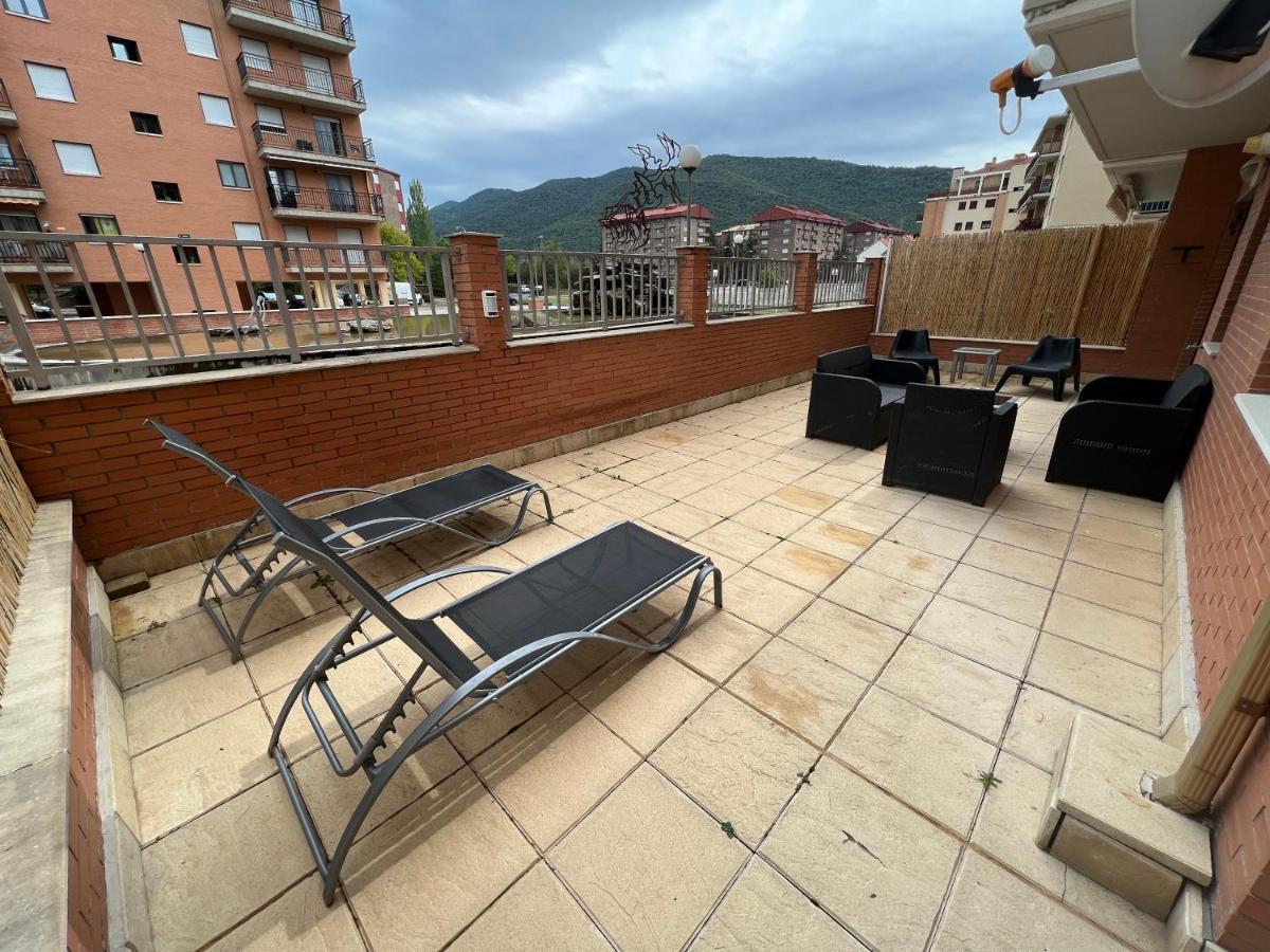 En Con Amplia Y Soleada Terraza Sabinanigo